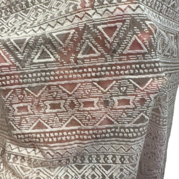 Cato Ultra Sheer Tribal Pattern Soft Pink Tee Size S - Picture 7 of 7